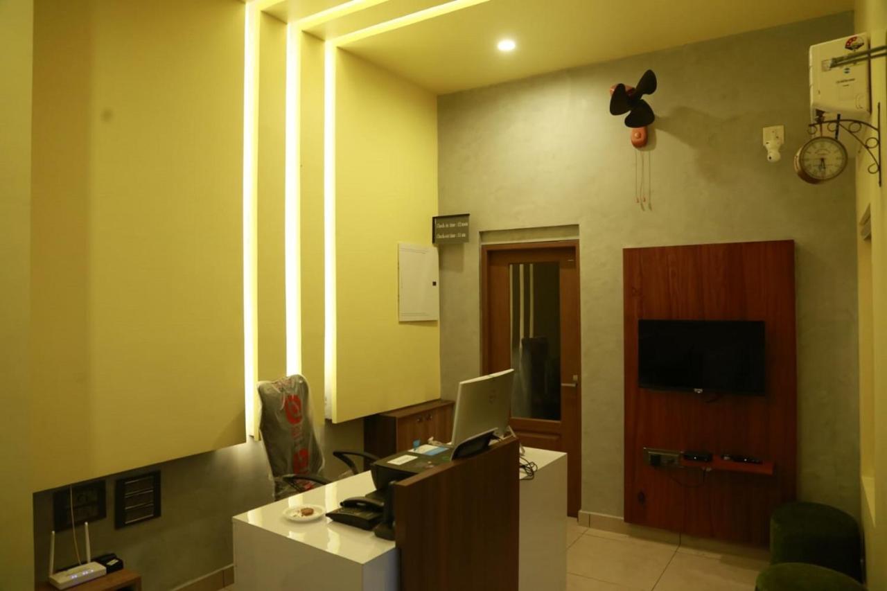 Casa Orchid Hotell Alappuzha Exteriör bild